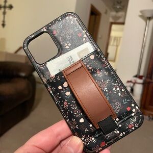 iPhone 12 Walli case